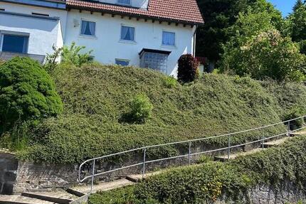 Haus Furtwangen im Schwarzwald - 8 Zimmer, 150 m&sup2;, 298.000&euro; | Angebot:27053634