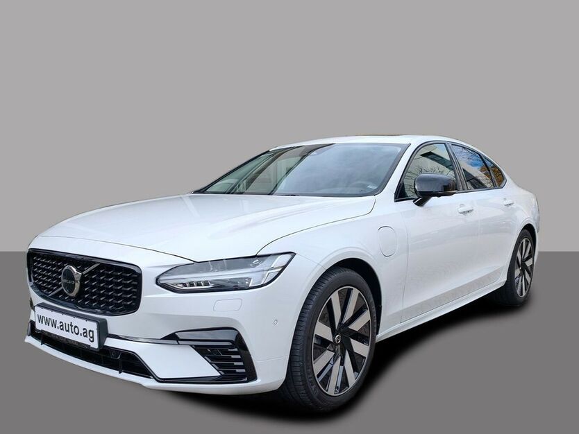 Volvo S90 2.000 km 54.888 € Freiburg 79111