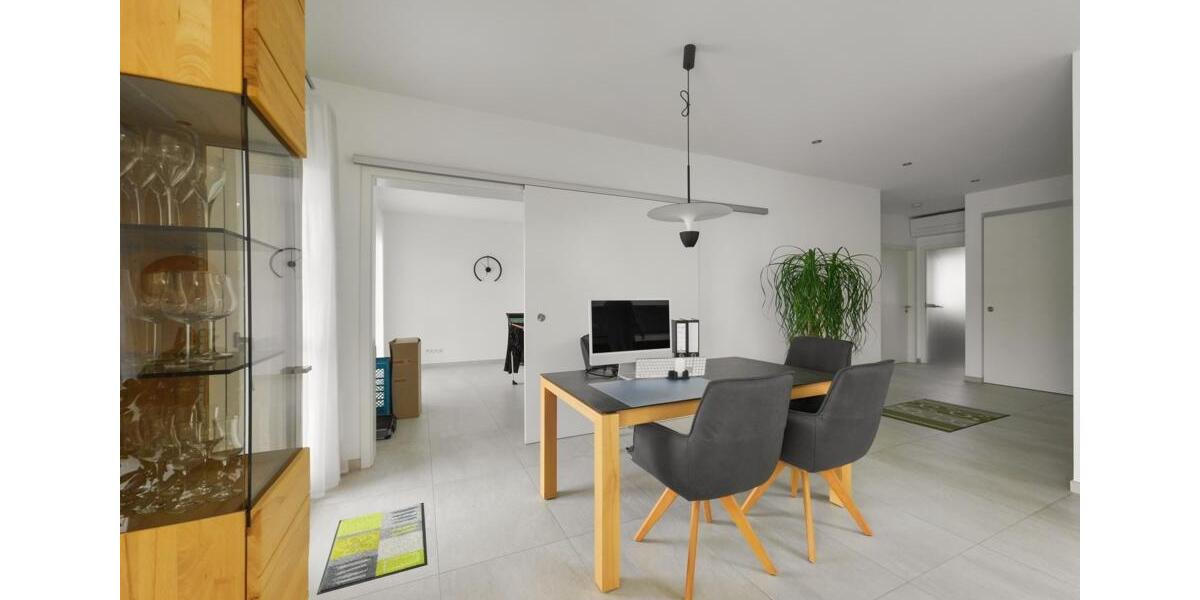 Einfamilienhaus Bad Krozingen - 4 Zimmer, 125 m&sup2;, 1.880&euro; | Angebot:24810677