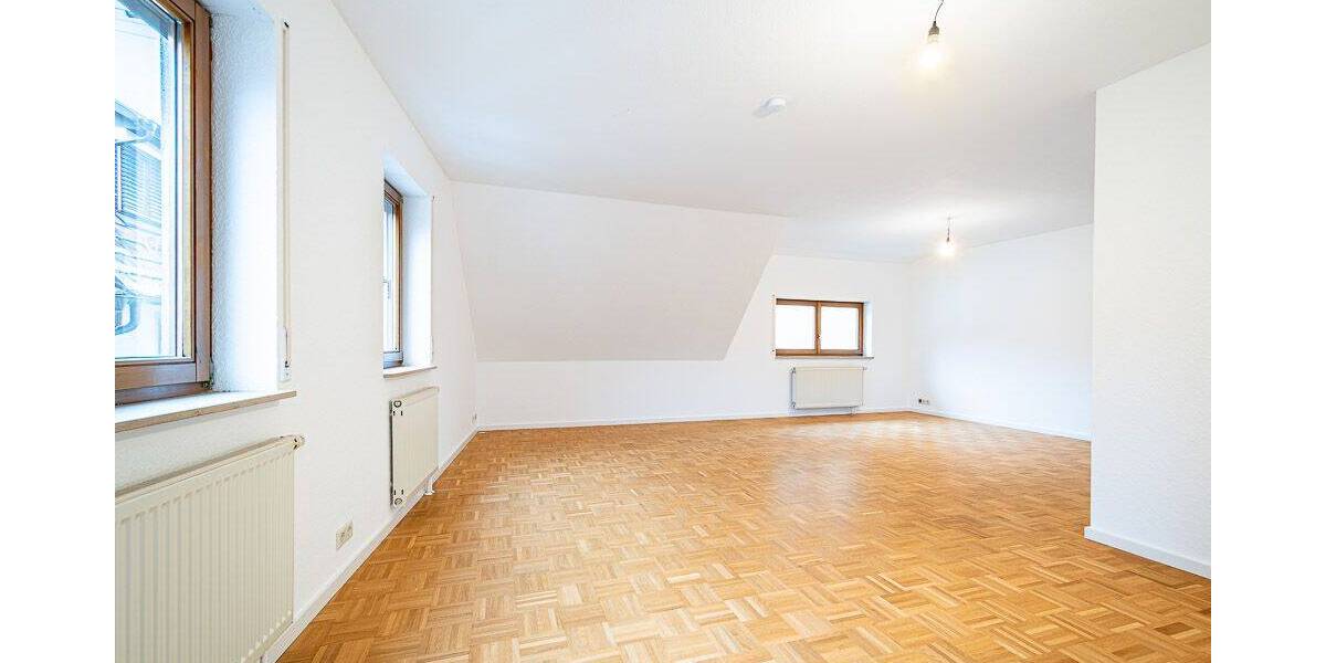 Etagenwohnung Sulzburg - 4 Zimmer, 102 m&sup2;, 245.000&euro; | Angebot:25678423