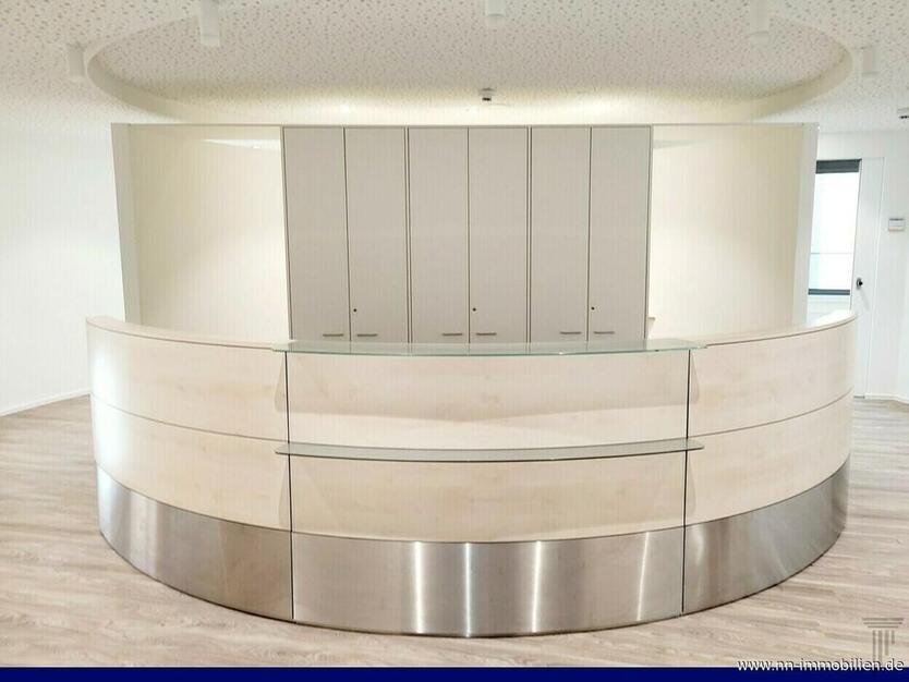 REPRÄSENTATIVE BÜRO- ODER PRAXISFLÄCHE! zimmer