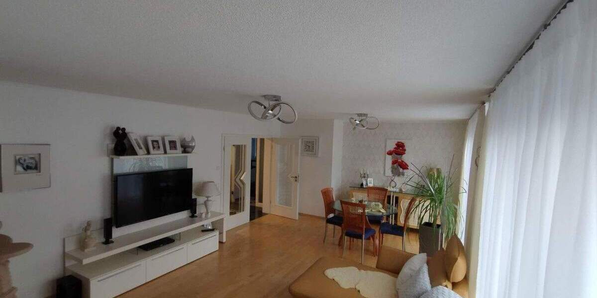 Doppelhaushälfte Umkirch - 7 Zimmer, 220 m&sup2;, 699.000&euro; | Angebot:24763429