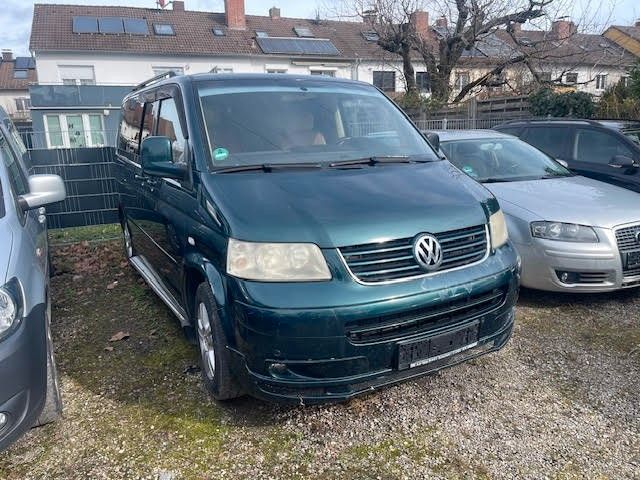 VW T5 Transporter 240.863 km 3.900 &euro; Freiburg im Breisgau 79111