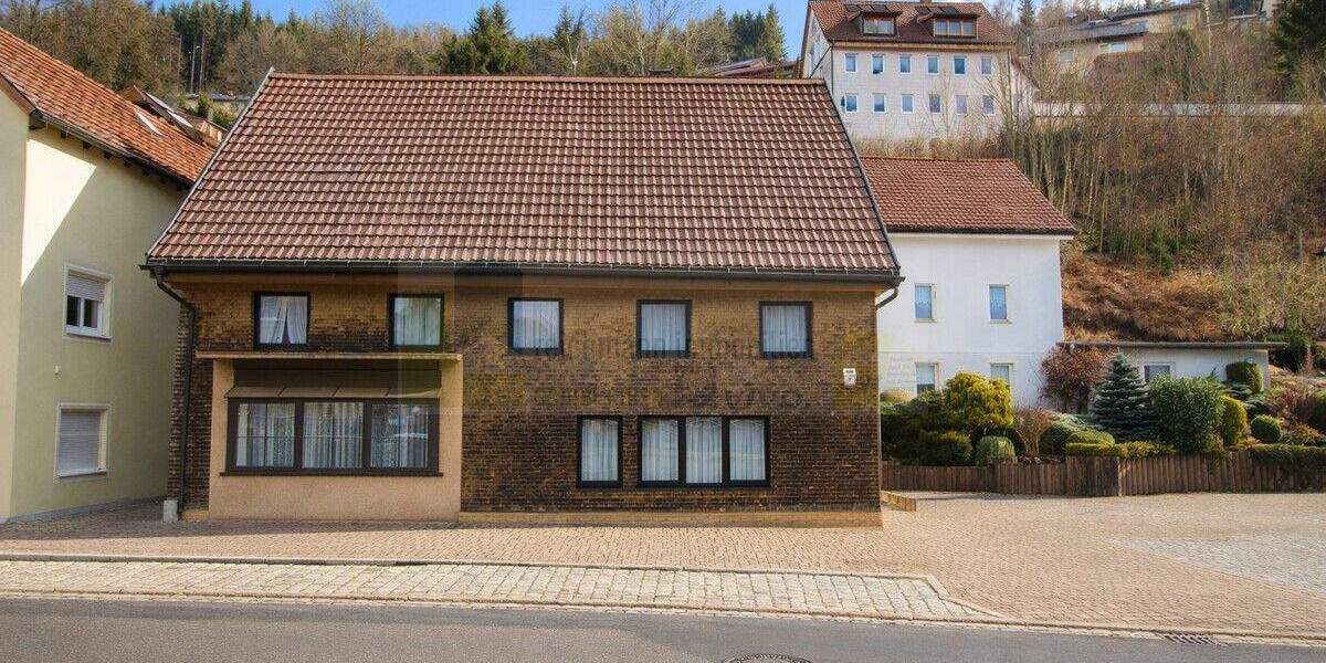 Mehrfamilienhaus, Wohnhaus Furtwangen im Schwarzwald Stadtgebiet - 1 Zimmer, 283 m&sup2;, 275.000&euro; | Angebot:25473947