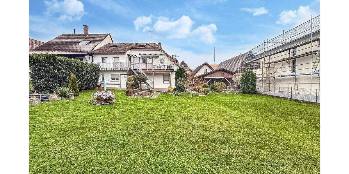 Mehrfamilienhaus, Wohnhaus Ebringen - 8 Zimmer, 212 m&sup2;, 749.000&euro; | Angebot:24157380