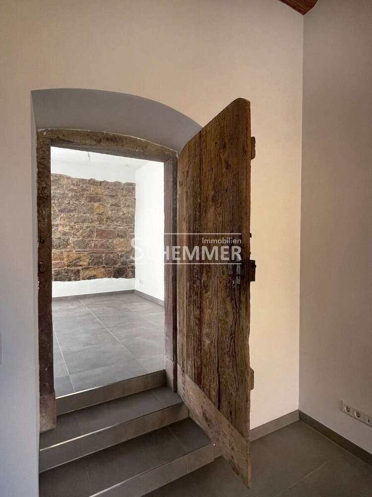 Haus zum Mieten in Emmendingen 3.393 € 237 m²