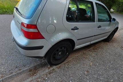 VW Golf 274.000 km 1.800 &euro; Waldkirch 79183