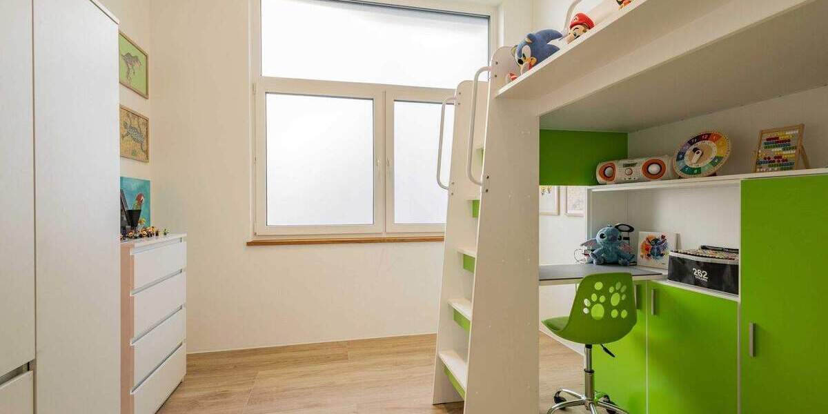 Einfamilienhaus Elzach - 8 Zimmer, 180 m&sup2;, 747.000&euro; | Angebot:25776303