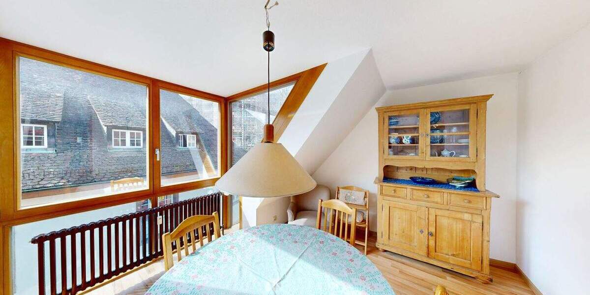 Etagenwohnung Freiburg Altstadt - 2 Zimmer, 70 m&sup2;, 490.000&euro; | Angebot:25749205