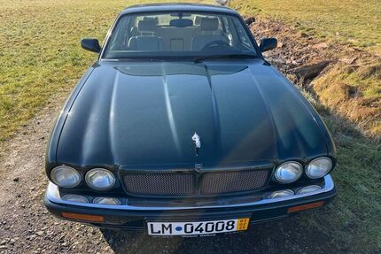 Jaguar XJR