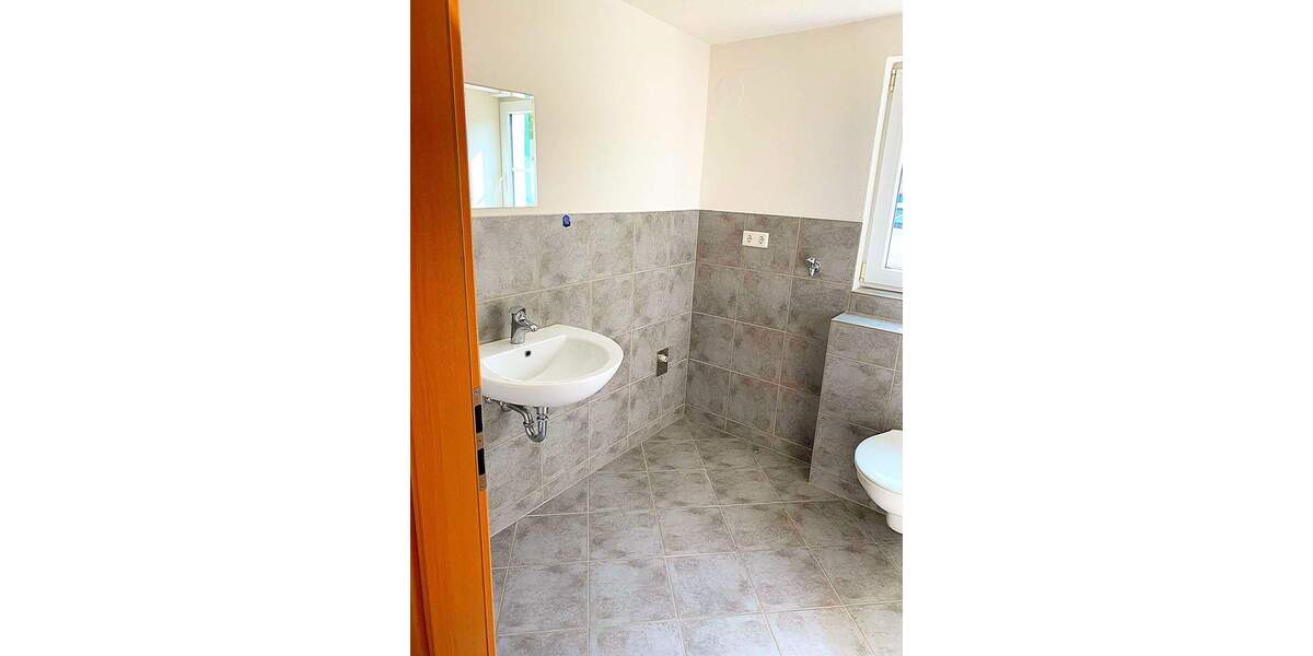 Etagenwohnung Kenzingen - 2 Zimmer, 65 m&sup2;, 800&euro; | Angebot:25249218