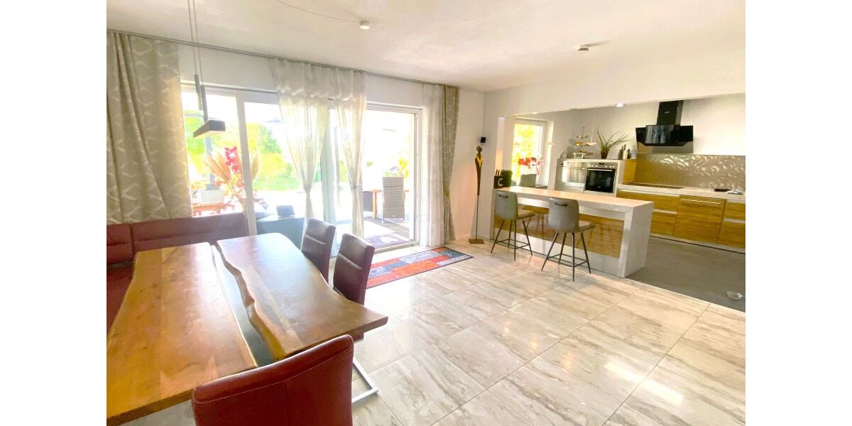 Provisionsfrei* Einmaliges saniertes 3FH, energetisch modernisiert - Mehrfamilienhaus, Wohnhaus Staufen | Angebot:25861407