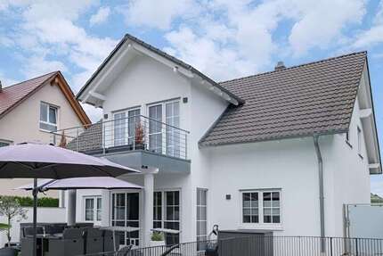 Haus Bad Krozingen - 6 Zimmer, 210 m&sup2;, 990.000&euro; | Angebot:25834295