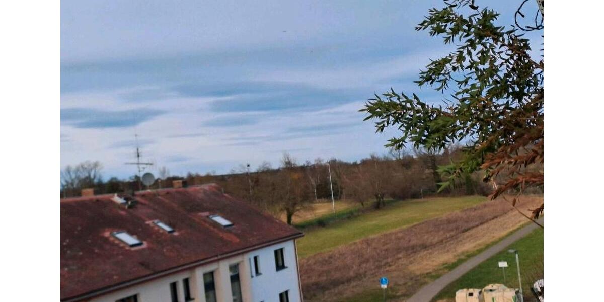 Dachgeschoßwohnung March - 4 Zimmer, 100 m&sup2;, 360.000&euro; | Angebot:26092219