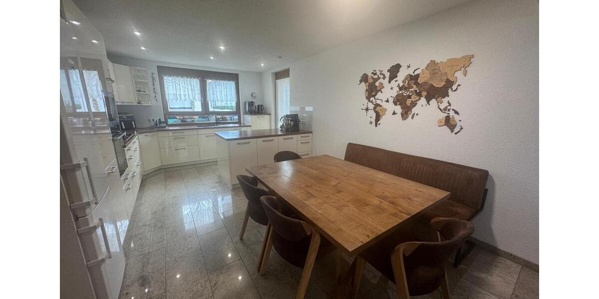 Doppelhaushälfte March - 13 Zimmer, 370 m&sup2;, 1.450.000&euro; | Angebot:24415609