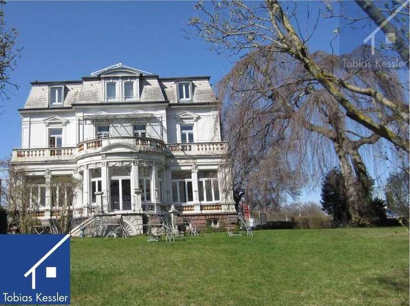 Büro in Freiburg 4.322 € 247 m²