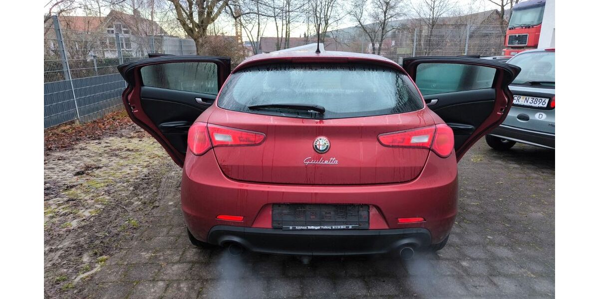 Alfa Romeo Giulietta 269.706 km 4.499 &euro; Ebringen 79285