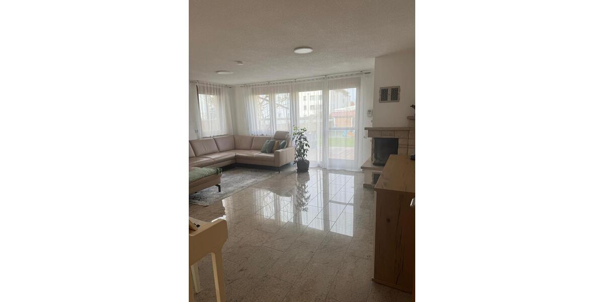 Doppelhaushälfte March - 13 Zimmer, 370 m&sup2;, 1.450.000&euro; | Angebot:24415609