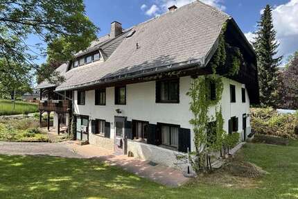 Haus Lenzkirch - 20 Zimmer, 430 m&sup2;, 398.000&euro; | Angebot:26755242
