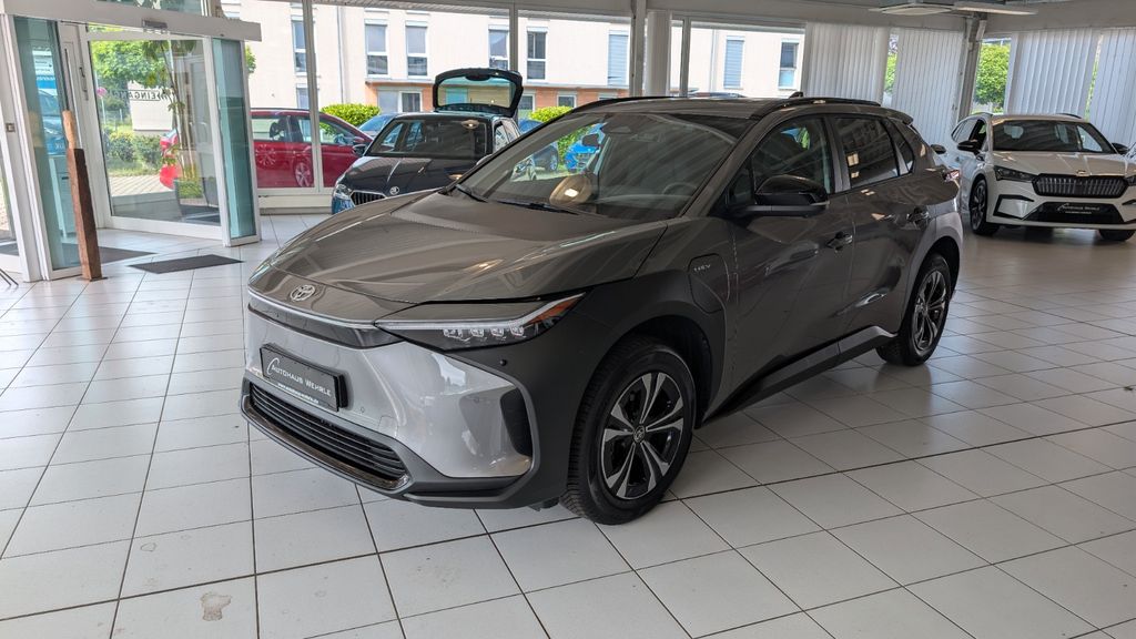 Toyota bZ4X 11.900 km 33.790 &euro; Gundelfingen bei Freiburg 79194