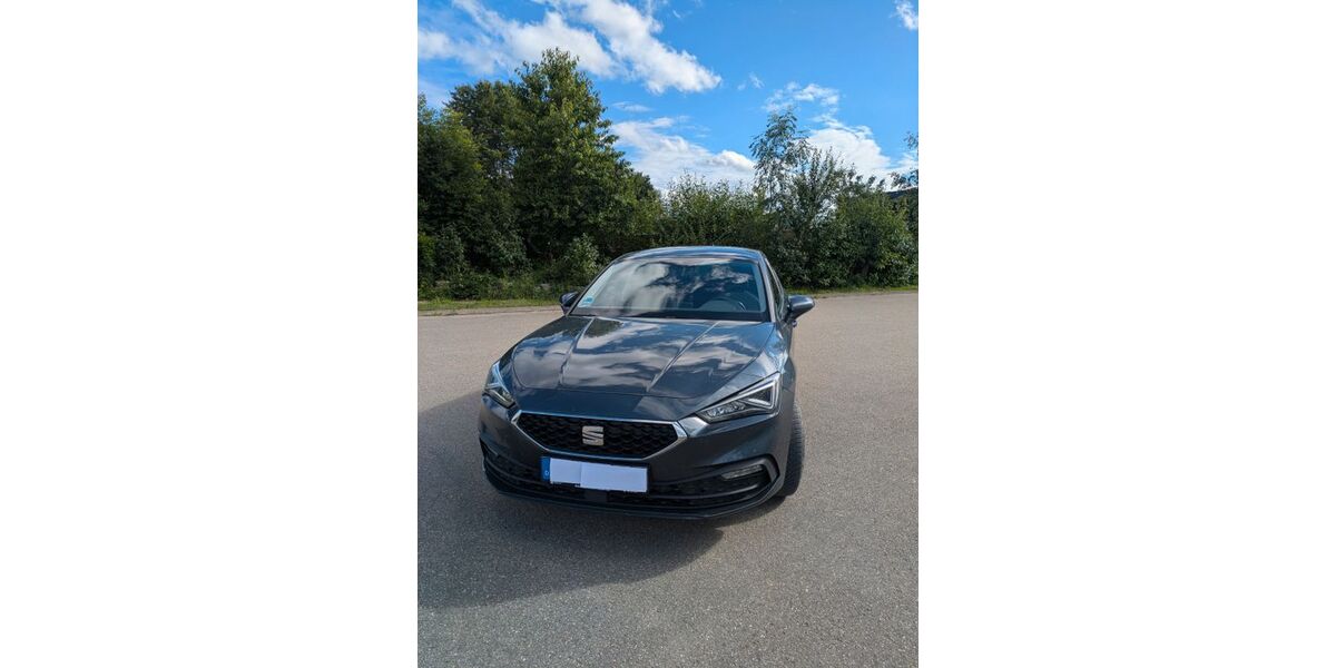 Seat Leon 82.000 km 17.999 &euro; Bahlingen am Kaiserstuhl 79353