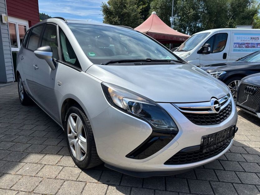Opel Zafira 143.000 km 7.990 € Staufen Im Breisgau 79219