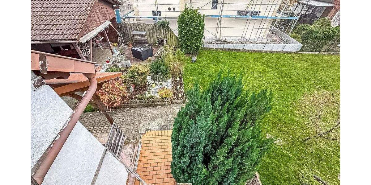 Mehrfamilienhaus, Wohnhaus Ebringen - 8 Zimmer, 212 m&sup2;, 699.000&euro; | Angebot:25774751