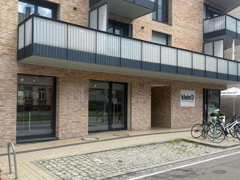 Einzelhandel in Freiburg 1.985 € 94 m²