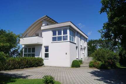 Büro in Staufen im Breisgau 2.545 € 215 m² zimmer