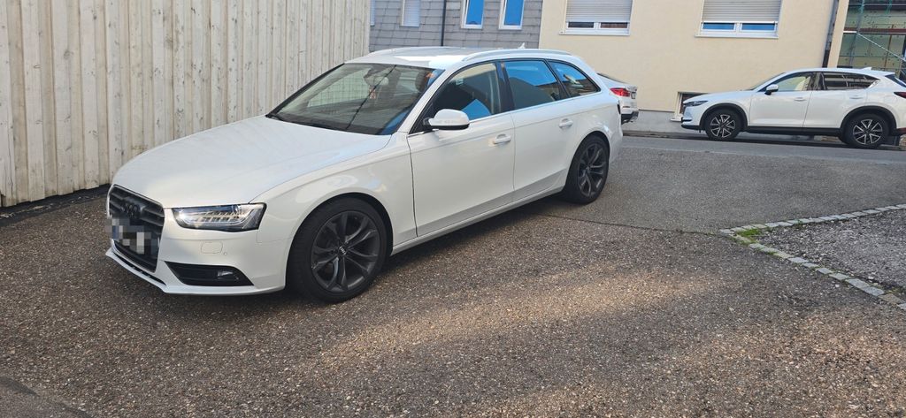 Audi A4 177.000 km 9.800 &euro; Furtwangen 78120