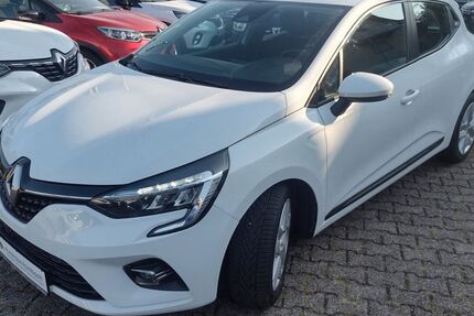 Renault Clio 61.490 km 12.590 € Stegen 79252