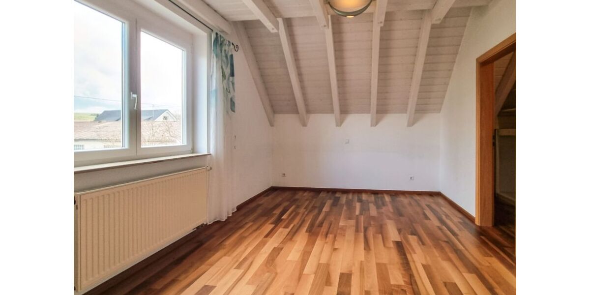 Provisionsfrei* Modernes Einfamilienhaus mit hochwertigem Anbau, Doppelgarage und Pool in Buggingen - Einfamilienhaus Buggingen Buggingen (Kernort) | Angebot:25967813