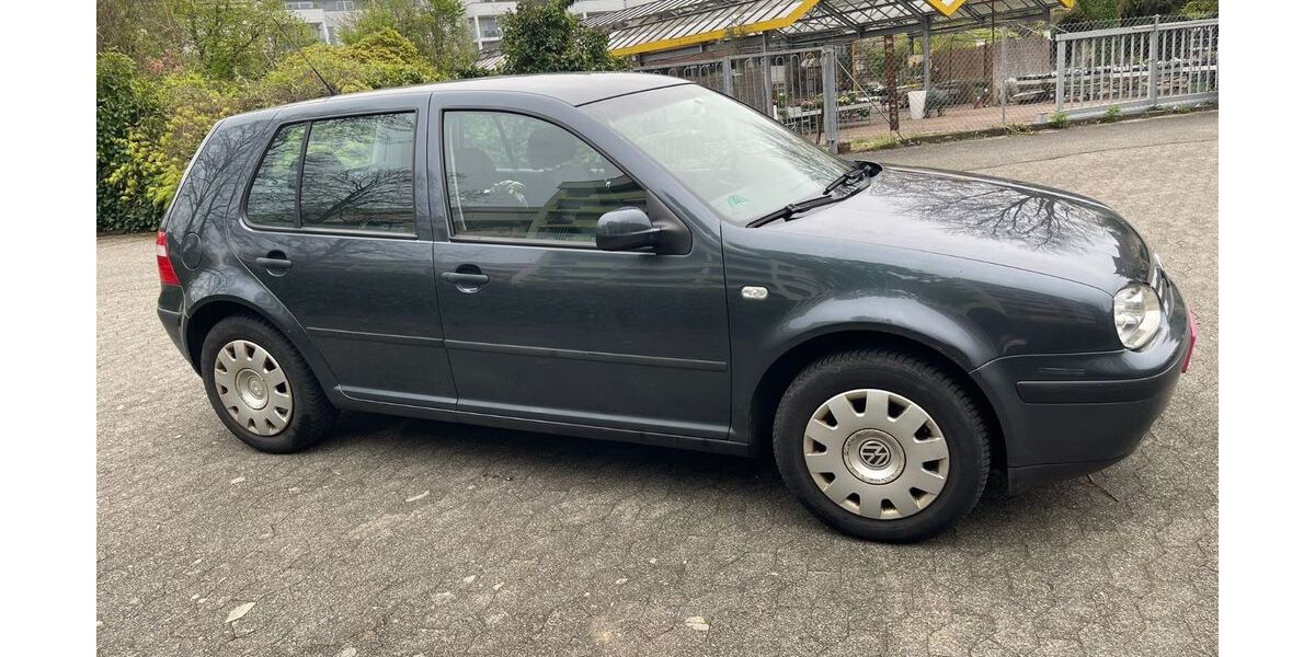 VW Golf 133.650 km 1.990 &euro; Freiburg 79100