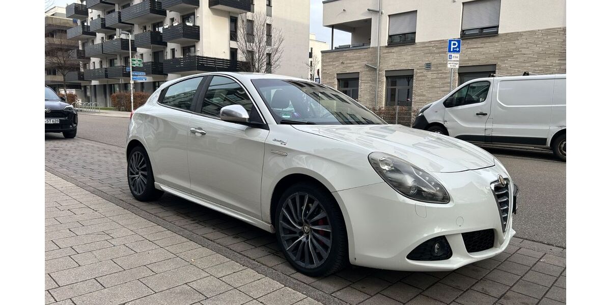 Alfa Romeo Giulietta 231.000 km 4.900 &euro; Ihringen 79241
