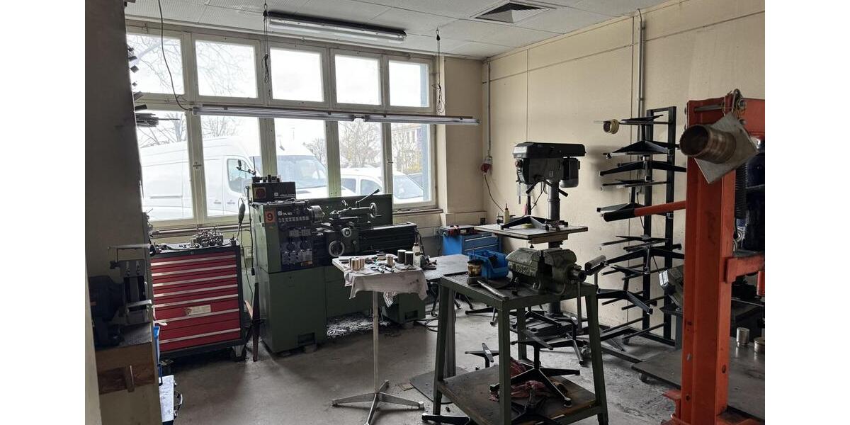 Gewerbeobjekt Breisach am Rhein - 1.390&euro; | Angebot:25462170