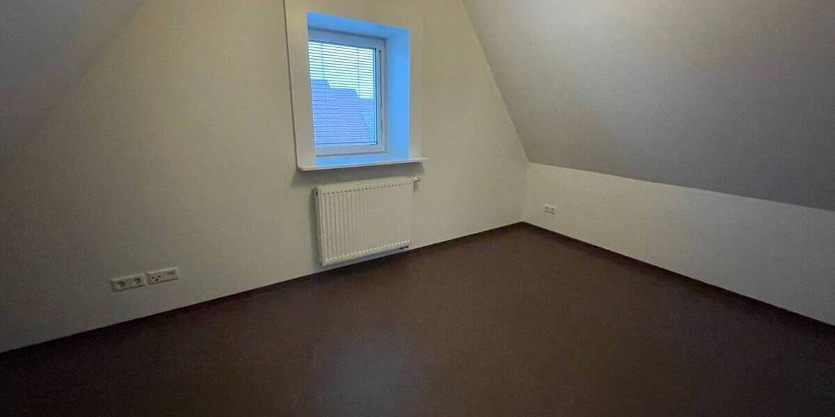 Einfamilienhaus Kenzingen - 7 Zimmer, 236 m&sup2;, 890.000&euro; | Angebot:23978594