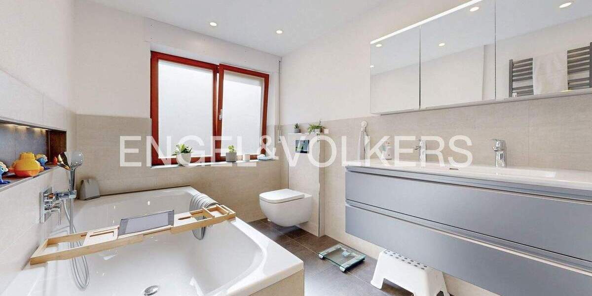 Etagenwohnung March Hugstetten - 4 Zimmer, 123 m&sup2;, 495.000&euro; | Angebot:24975268