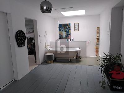 VILLA KUNTERBUNT VOR DEN TOREN FREIBURGS - Einfamilienhaus Eichstetten am Kaiserstuhl | Angebot:27013424