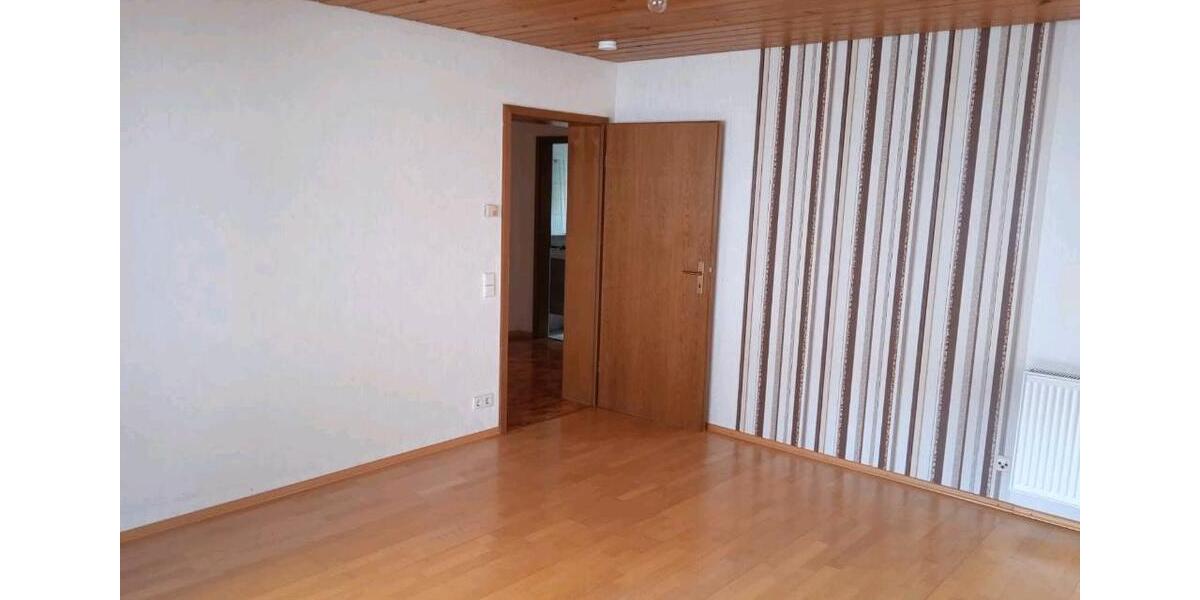 Mehrfamilienhaus, Wohnhaus Malterdingen - 8 Zimmer, 220 m&sup2;, 470.000&euro; | Angebot:26087156