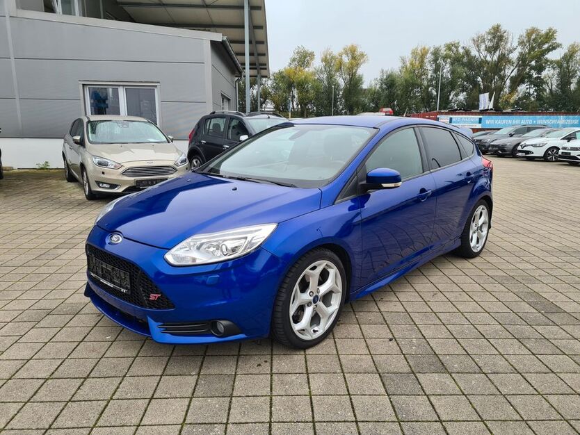 Ford Focus 122.000 km 12.999 € Endingen 79346