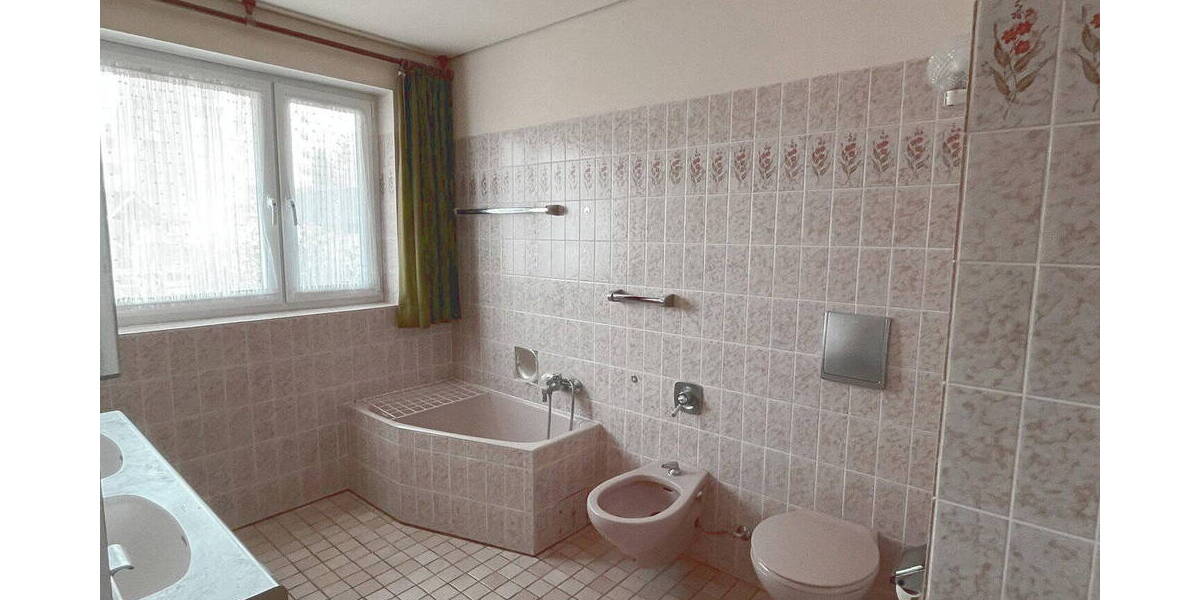 Einfamilienhaus Staufen - 5 Zimmer, 150 m&sup2;, 880.000&euro; | Angebot:26613368