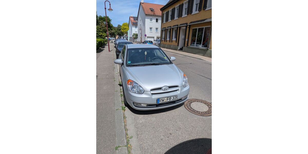 Hyundai Accent 108.460 km 950 &euro; Breisach am Rhein 79206