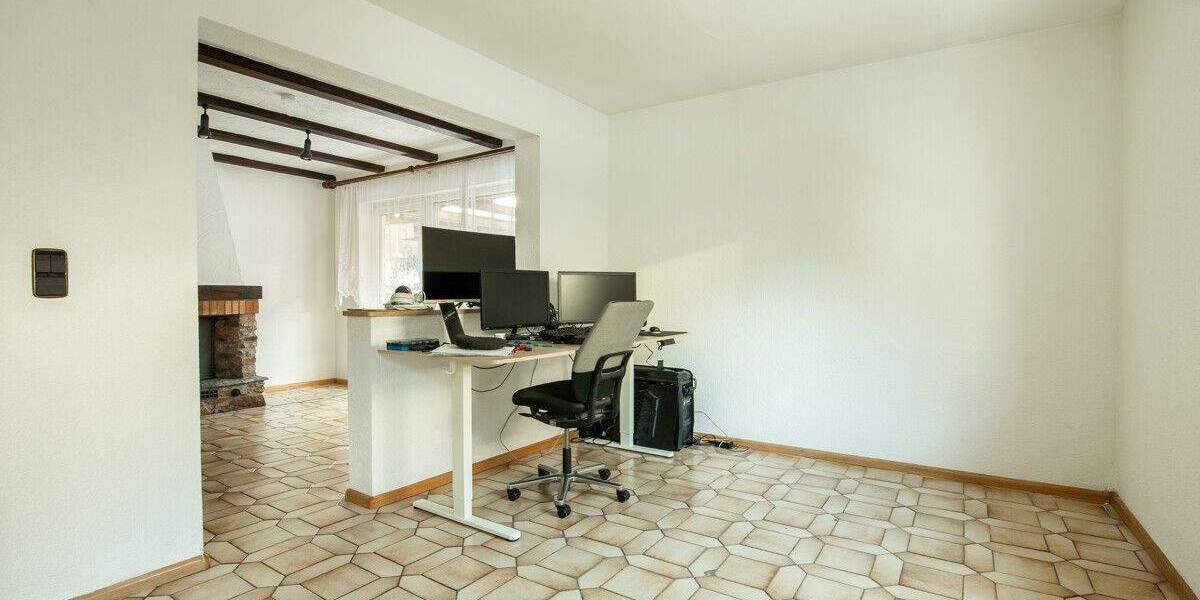 Mehrfamilienhaus, Wohnhaus Titisee-Neustadt Neustadt - 8 Zimmer, 152 m&sup2;, 399.000&euro; | Angebot:25797708