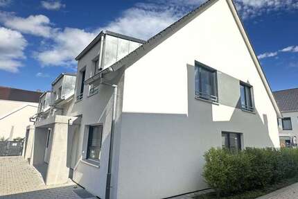 Haus zum Mieten in Endingen-Königschaffhausen 1.590 € 122.45 m² 4 zimmer
