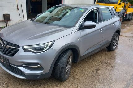 Opel Grandland (X) 77.386 km 16.280 &euro; Freiburg 79108